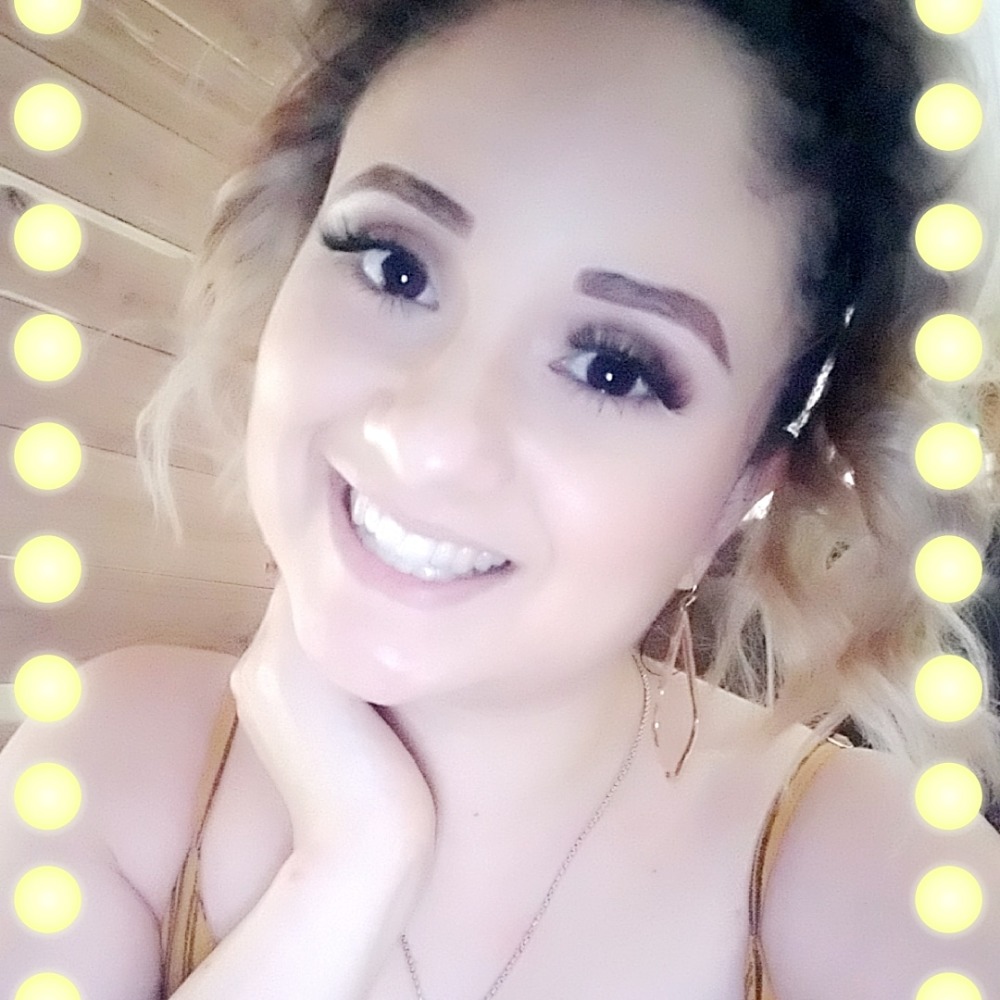 Meet your Posher, Roxana